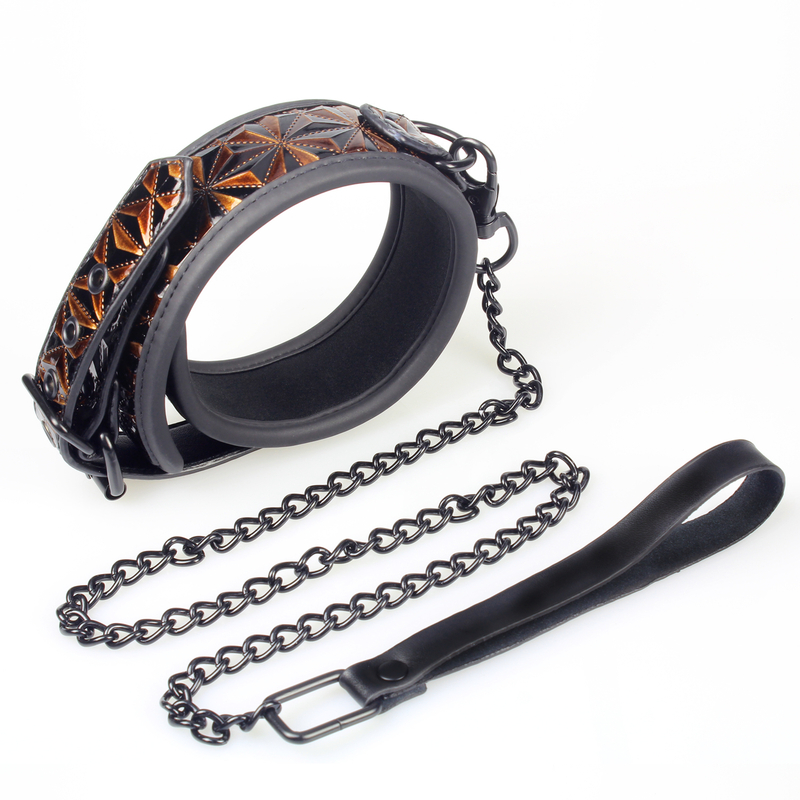 7PSC Orange Diamond Pattern Bondage Kit, een 7-delige set ontworpen om koppels de meest levendige fetisjfantasie&euml;n te ontketenen
