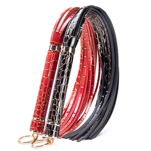 Giocattolo del sesso con frusta sculacciata nera in PU per gioco di coppia Regalo di giocattoli per adulti con sculacciata femminile di alta qualit&agrave; BDSM