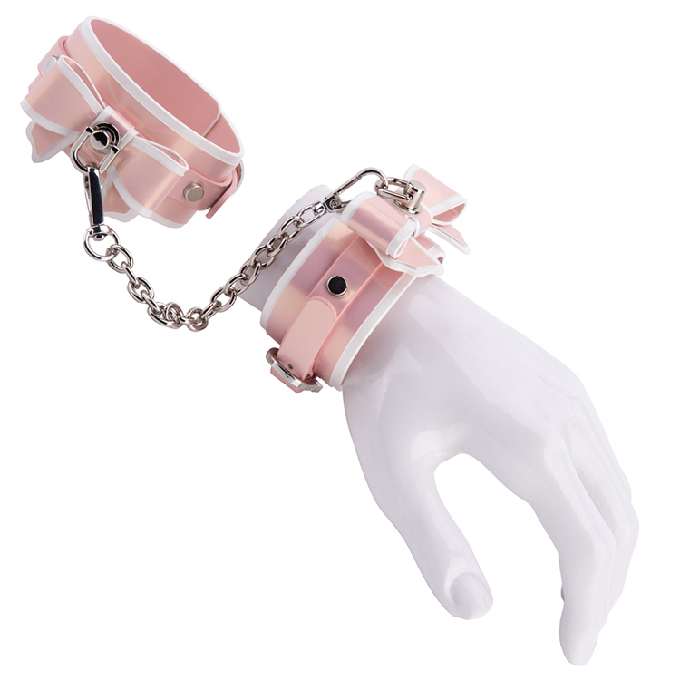 6 pezzi elegante kit bondage SM giocattoli adulti del sesso set con manette collare benda polsini bocca bavaglio frusta per coppie gioco BDSM