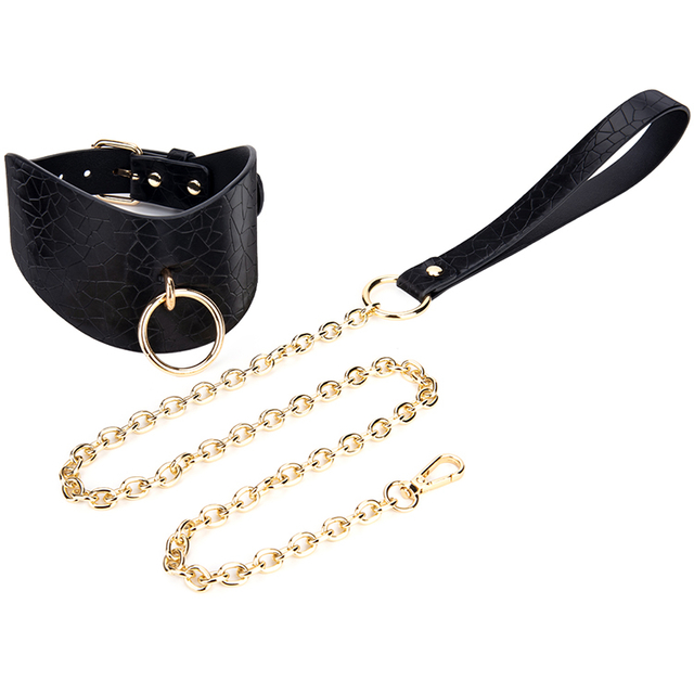 Collare SM in pelle PU dal design reale con fodera in neoprene e guinzaglio a catena in metallo Morbido equipaggiamento per bondage BDSM per giochi di ruolo da schiavi